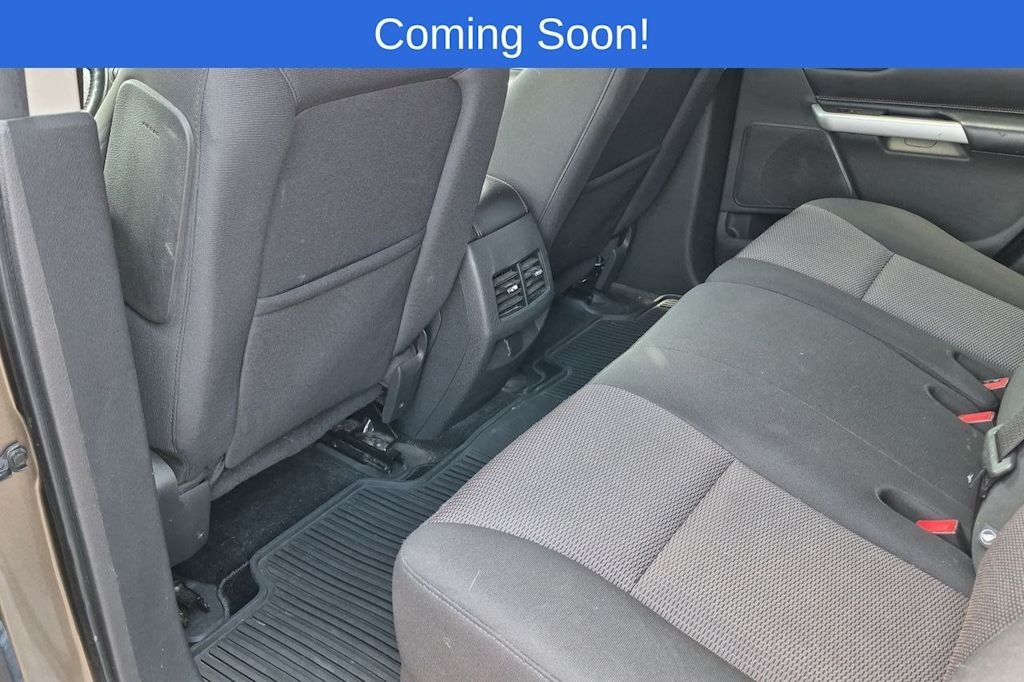 Thumbnail: 2012 Ford Edge - 12