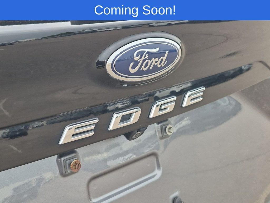 Thumbnail: 2021 Ford Edge - 17