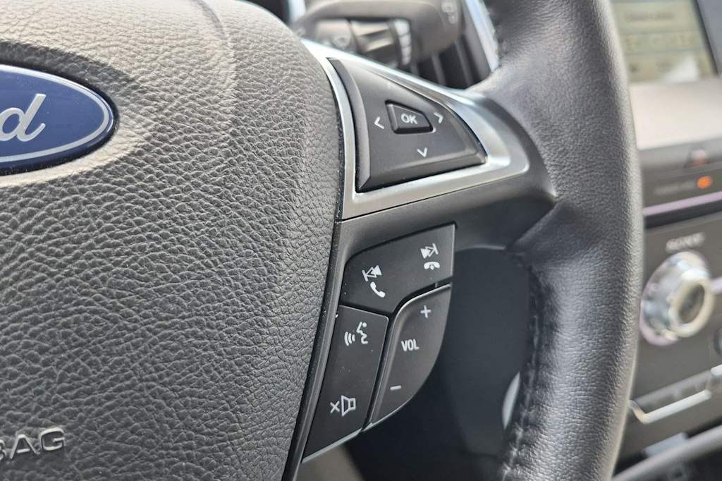 Thumbnail: 2018 Ford Edge - 30