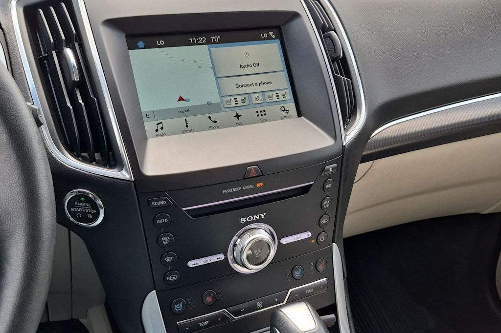 Thumbnail: 2018 Ford Edge - 15