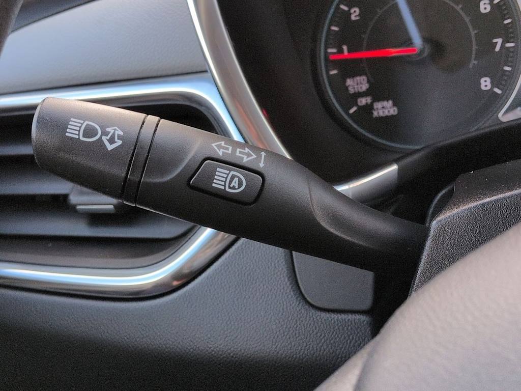 Thumbnail: 2020 Chevrolet Equinox - 30