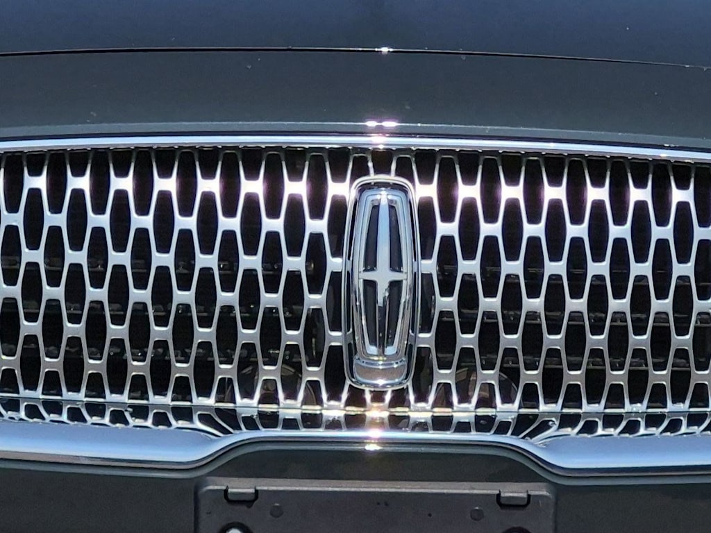 Thumbnail: 2022 Lincoln Nautilus - 16