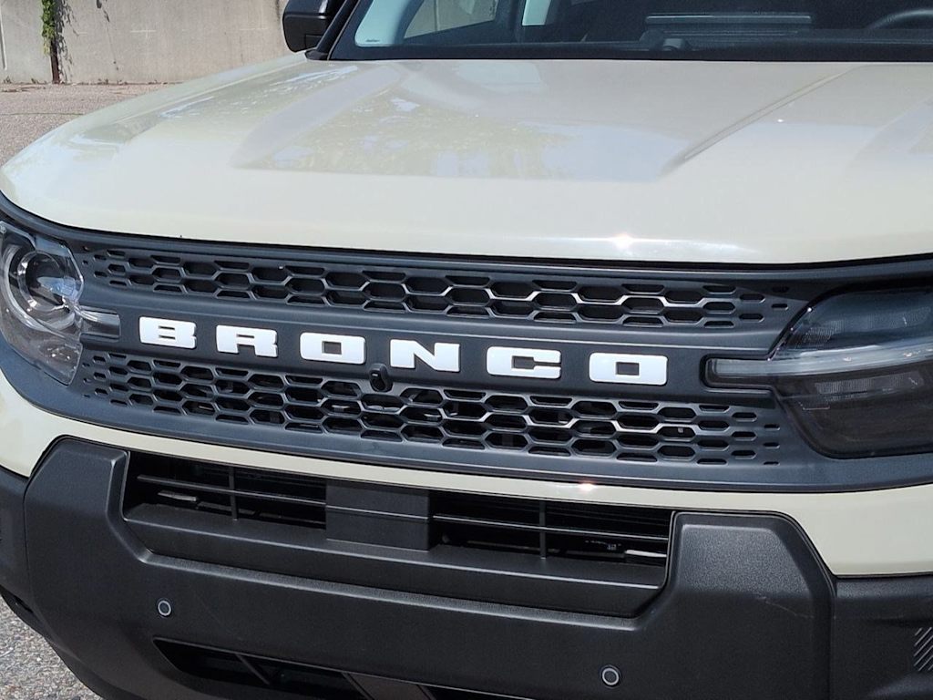 Thumbnail: 2025 Ford Bronco Sport - 25