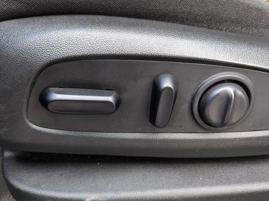 Thumbnail: 2021 GMC Terrain - 25