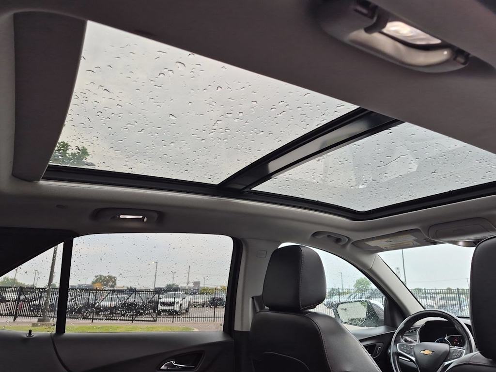 Thumbnail: 2018 Chevrolet Equinox - 30