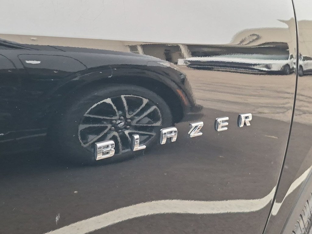 Thumbnail: 2023 Chevrolet Blazer - 25