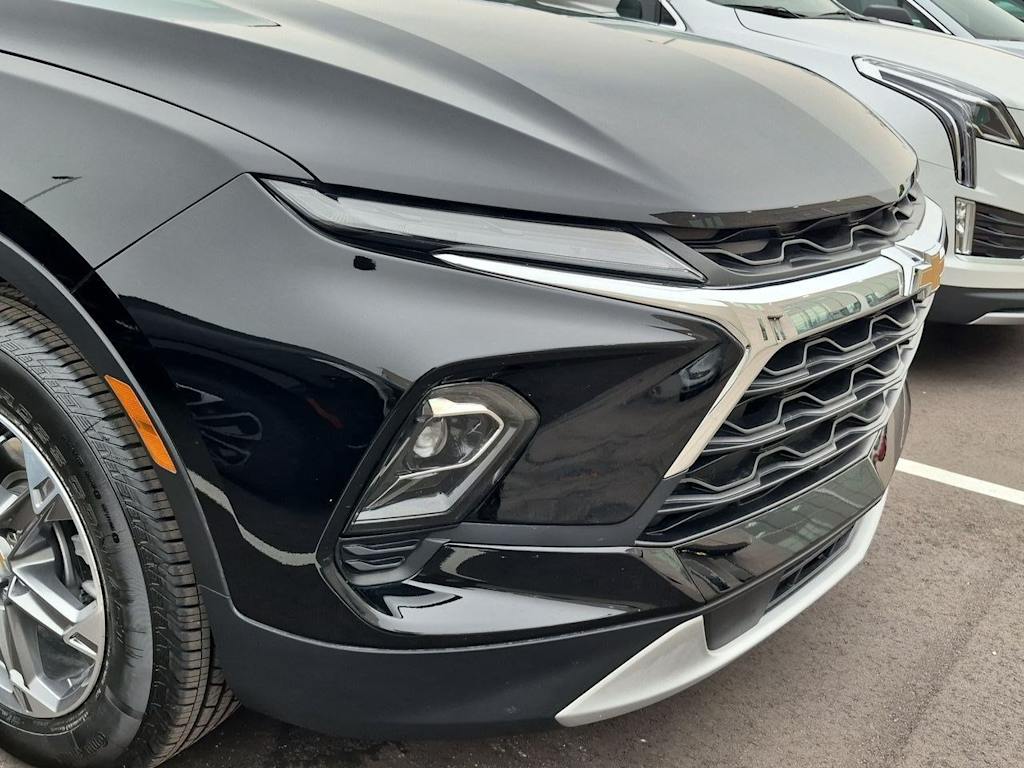 Thumbnail: 2023 Chevrolet Blazer - 24
