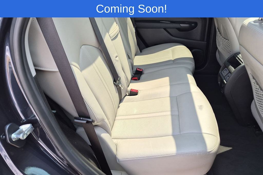 Thumbnail: 2016 Cadillac SRX - 27