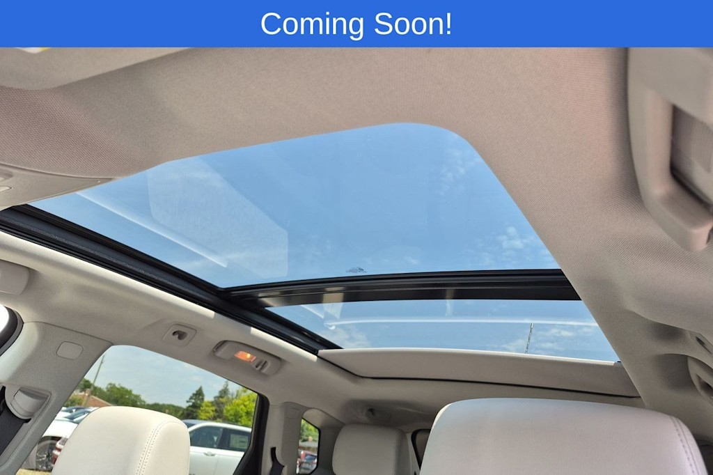 Thumbnail: 2016 Cadillac SRX - 25