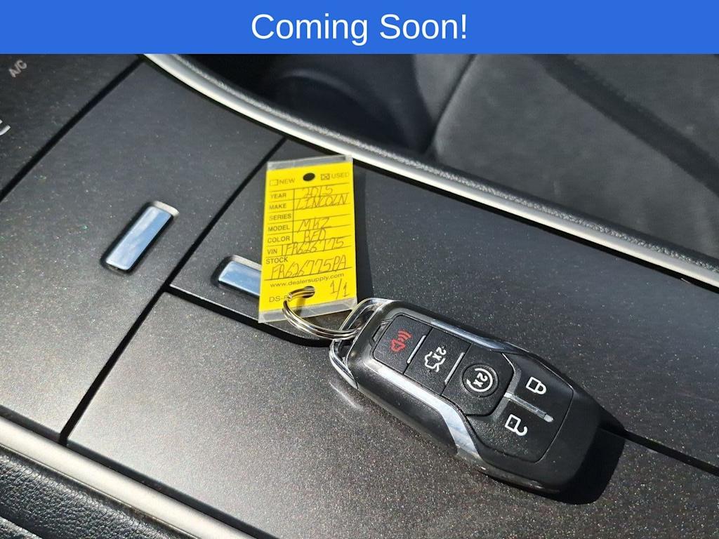 Thumbnail: 2015 Lincoln MKZ - 18