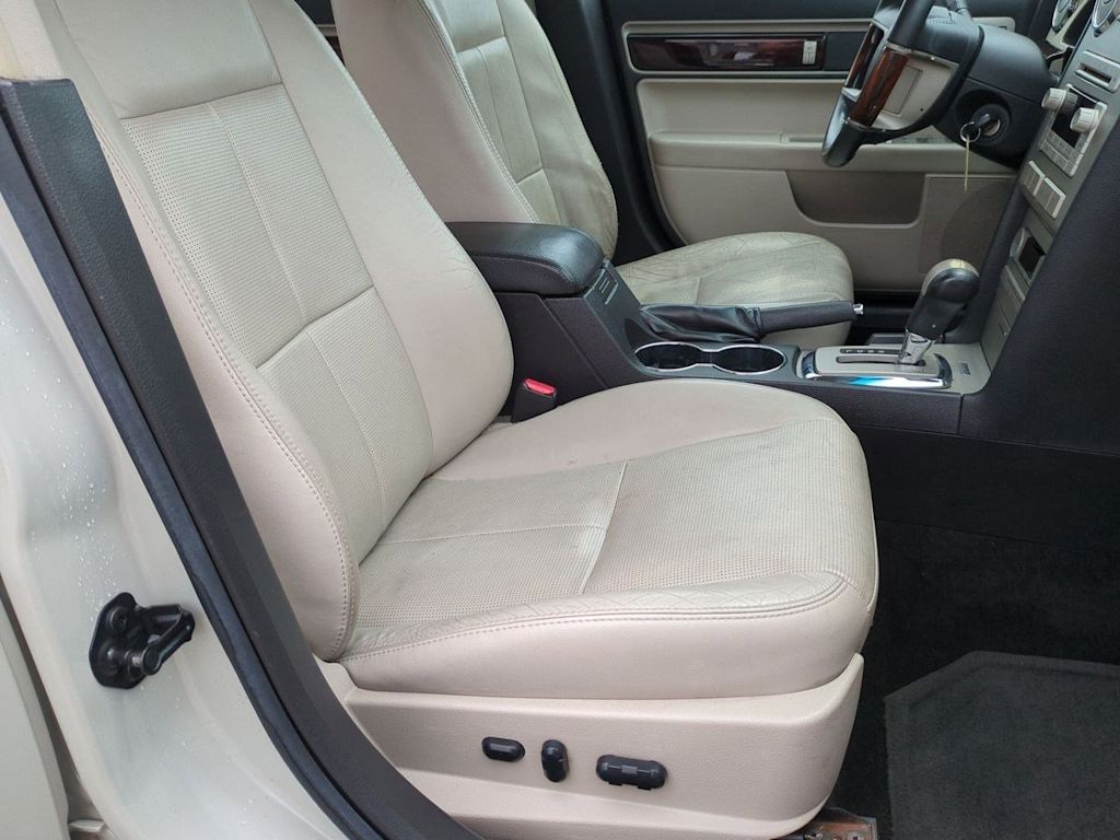 Thumbnail: 2008 Lincoln MKZ - 11