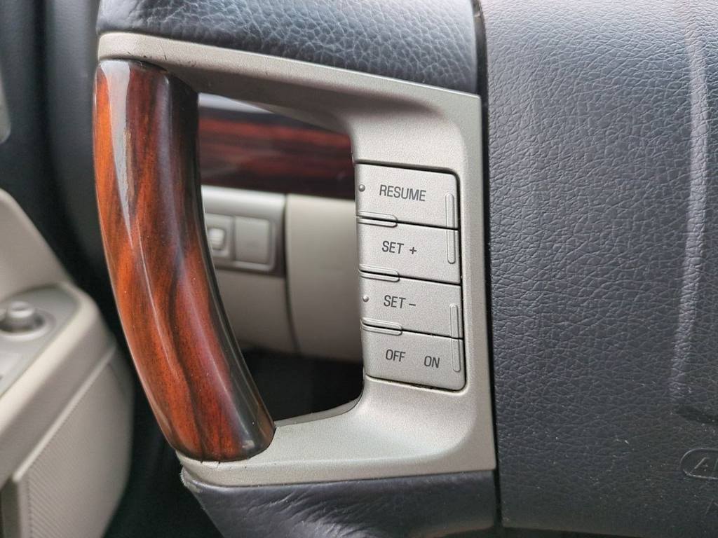 Thumbnail: 2008 Lincoln MKZ - 27