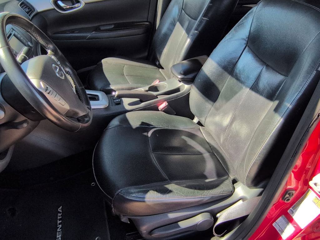 Thumbnail: 2015 Nissan Sentra - 10