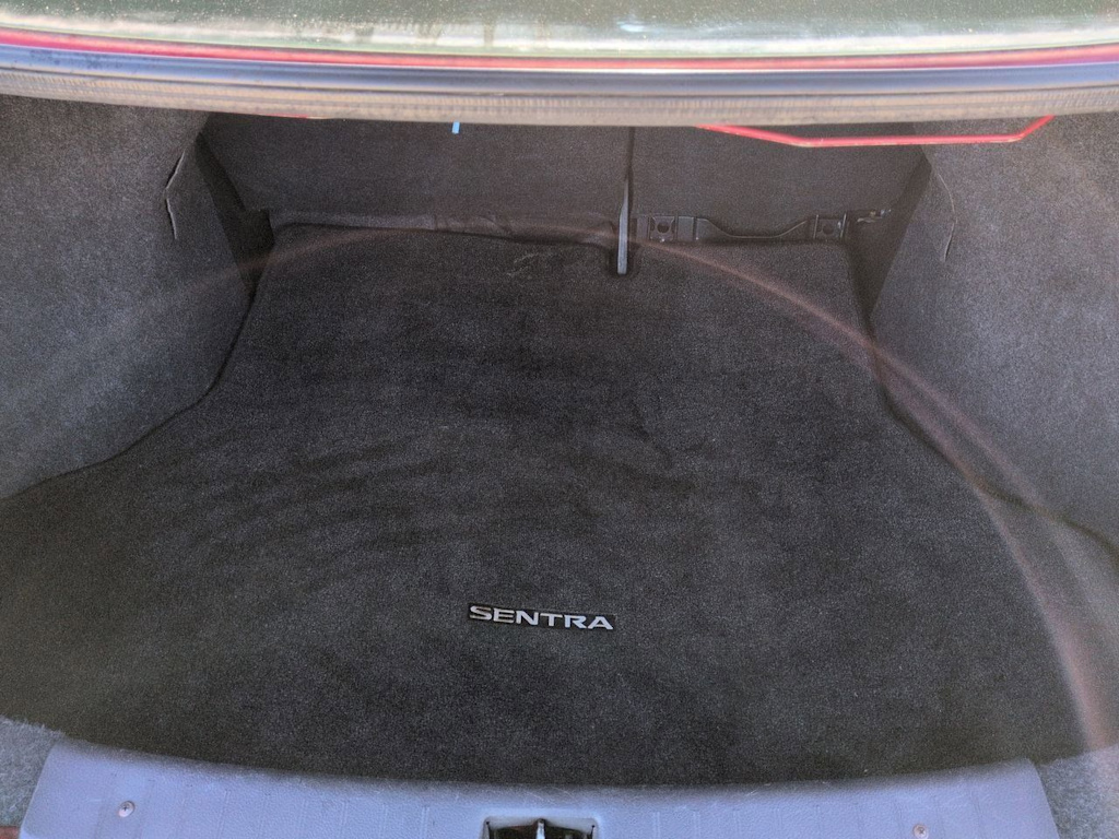 Thumbnail: 2015 Nissan Sentra - 17