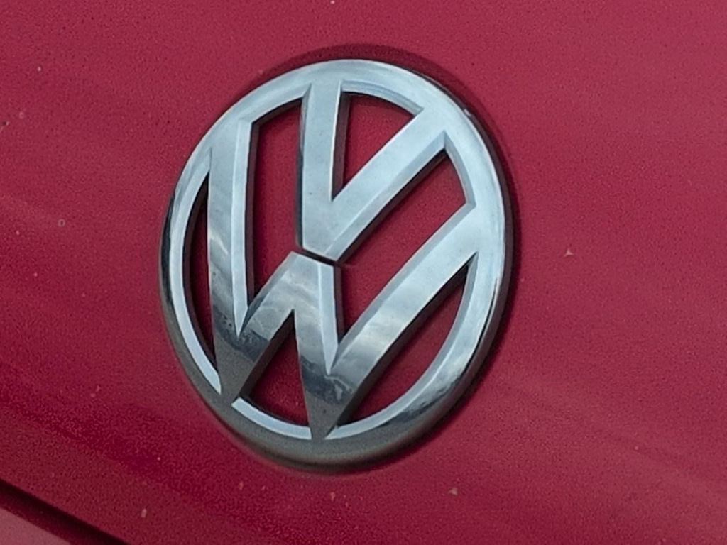 Thumbnail: 2015 Volkswagen Beetle - 24