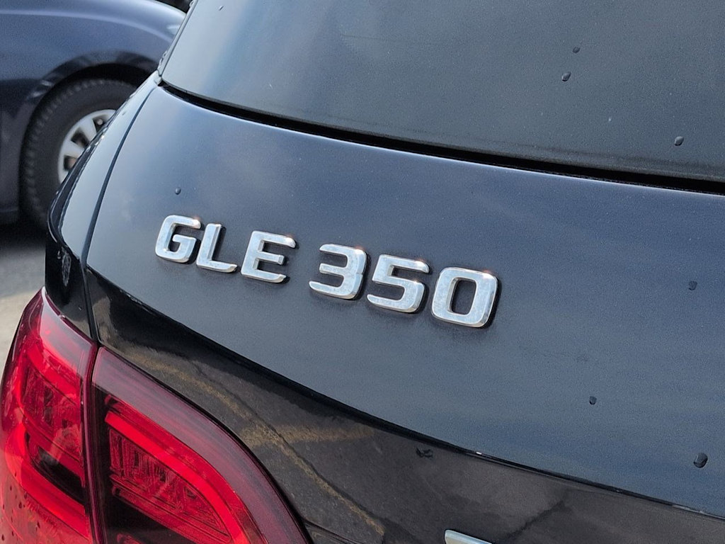 Thumbnail: 2018 Mercedes-Benz GLE - 23
