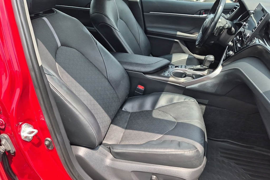 Thumbnail: 2021 Toyota Camry - 12