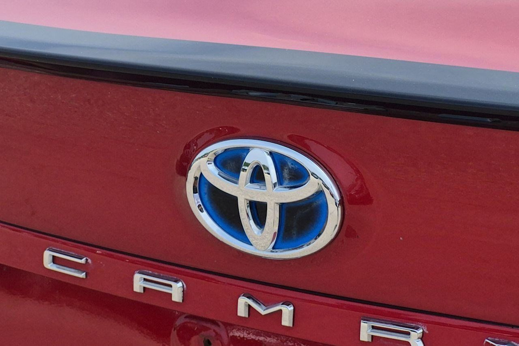 Thumbnail: 2021 Toyota Camry - 7