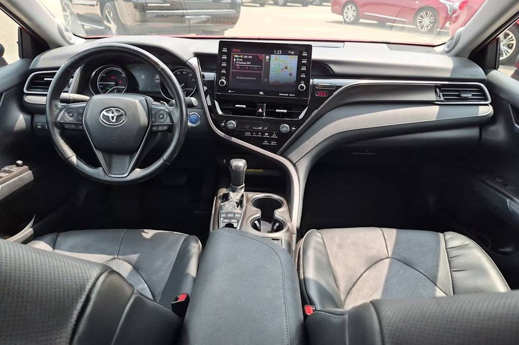 Thumbnail: 2021 Toyota Camry - 10