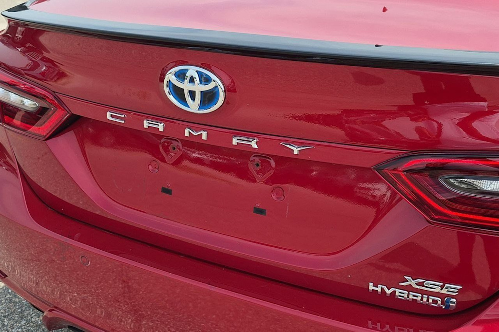 Thumbnail: 2021 Toyota Camry - 25