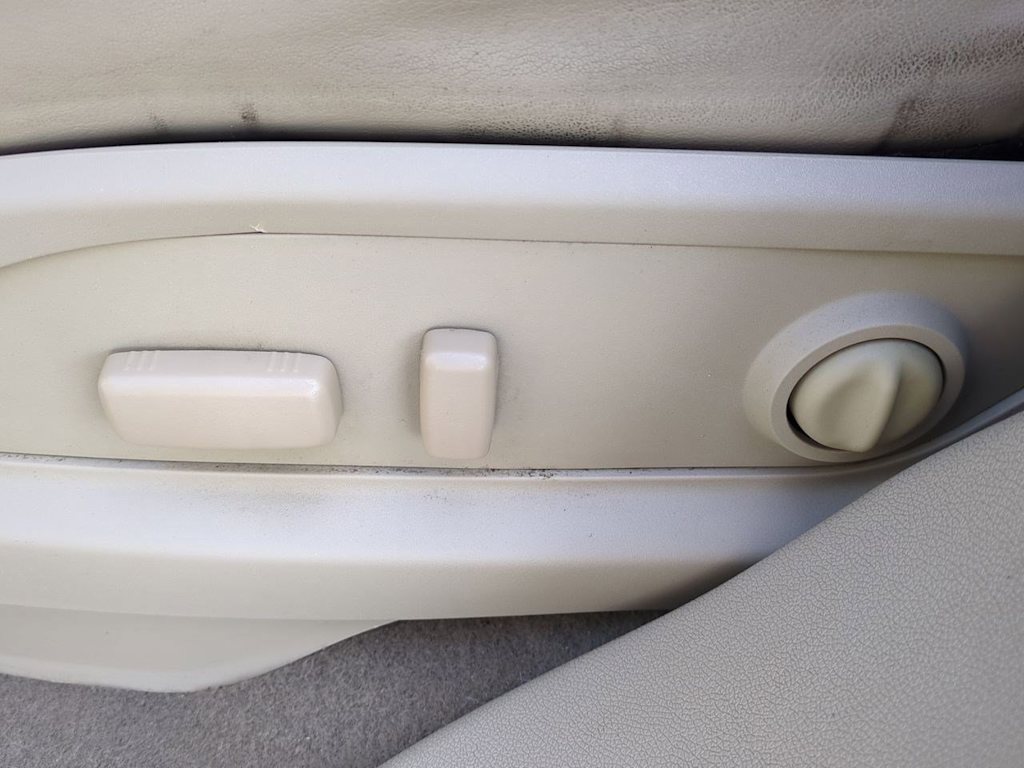 Thumbnail: 2012 Buick Enclave - 25