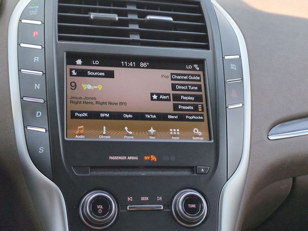 Thumbnail: 2018 Lincoln MKC - 14