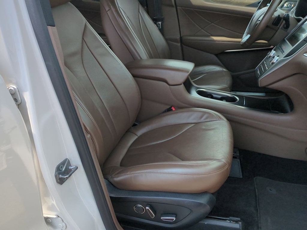 Thumbnail: 2018 Lincoln MKC - 11