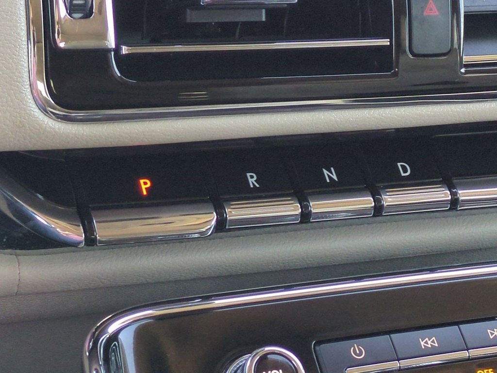 Thumbnail: 2021 Lincoln Navigator - 37