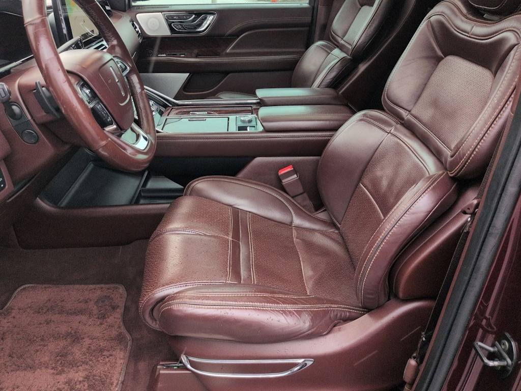 Thumbnail: 2019 Lincoln Navigator - 10