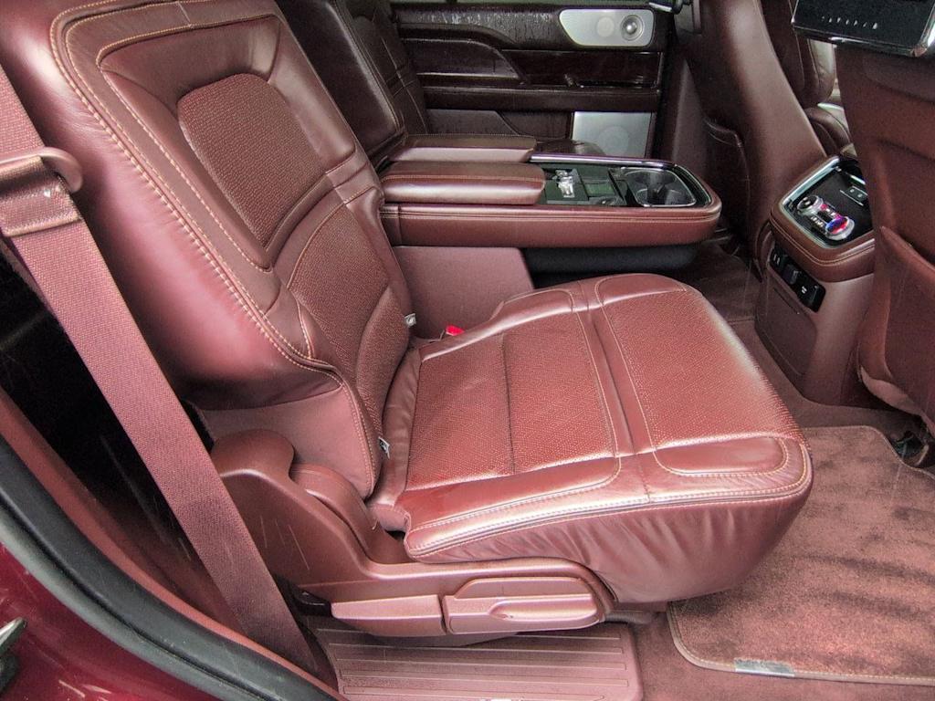 Thumbnail: 2019 Lincoln Navigator - 26