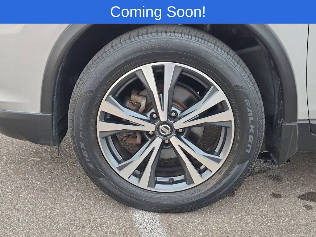 Thumbnail: 2017 Nissan Rogue - 4