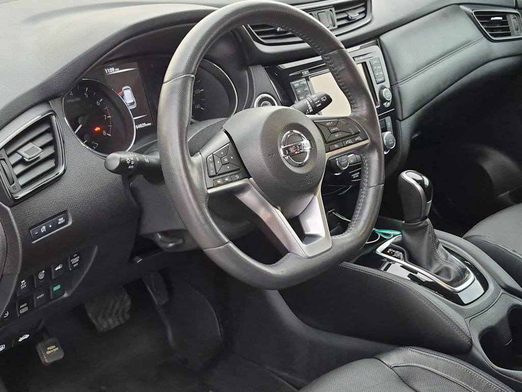 Thumbnail: 2017 Nissan Rogue - 2