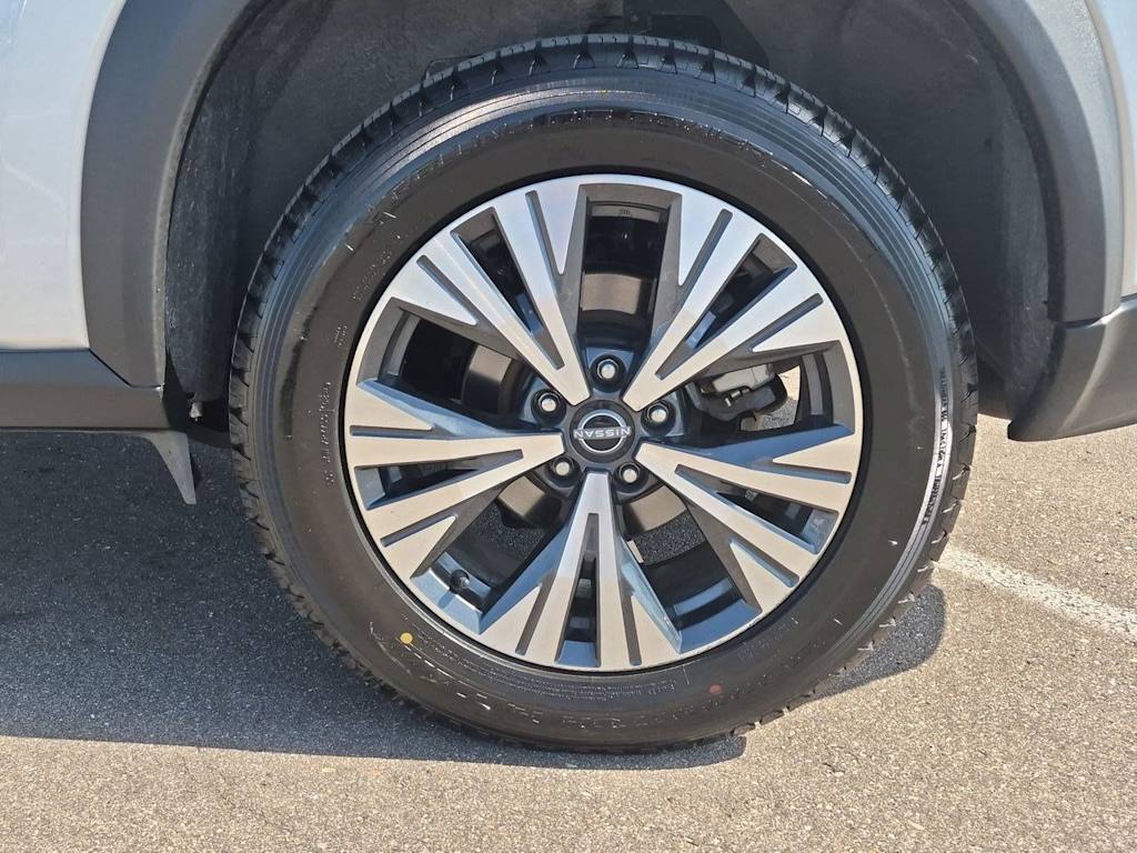 Thumbnail: 2023 Nissan Rogue - 8