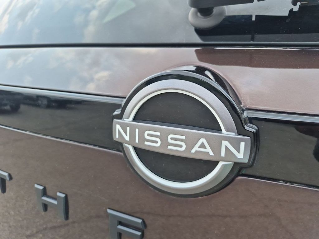Thumbnail: 2022 Nissan Pathfinder - 24