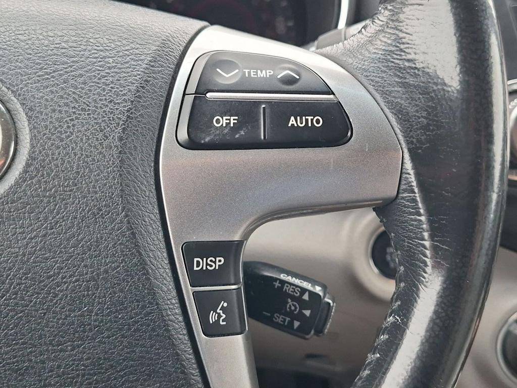 Thumbnail: 2012 Toyota Highlander - 33