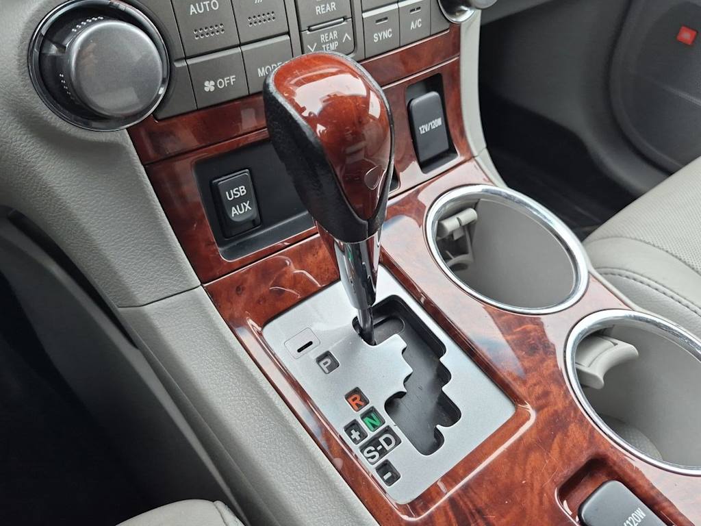 Thumbnail: 2012 Toyota Highlander - 39