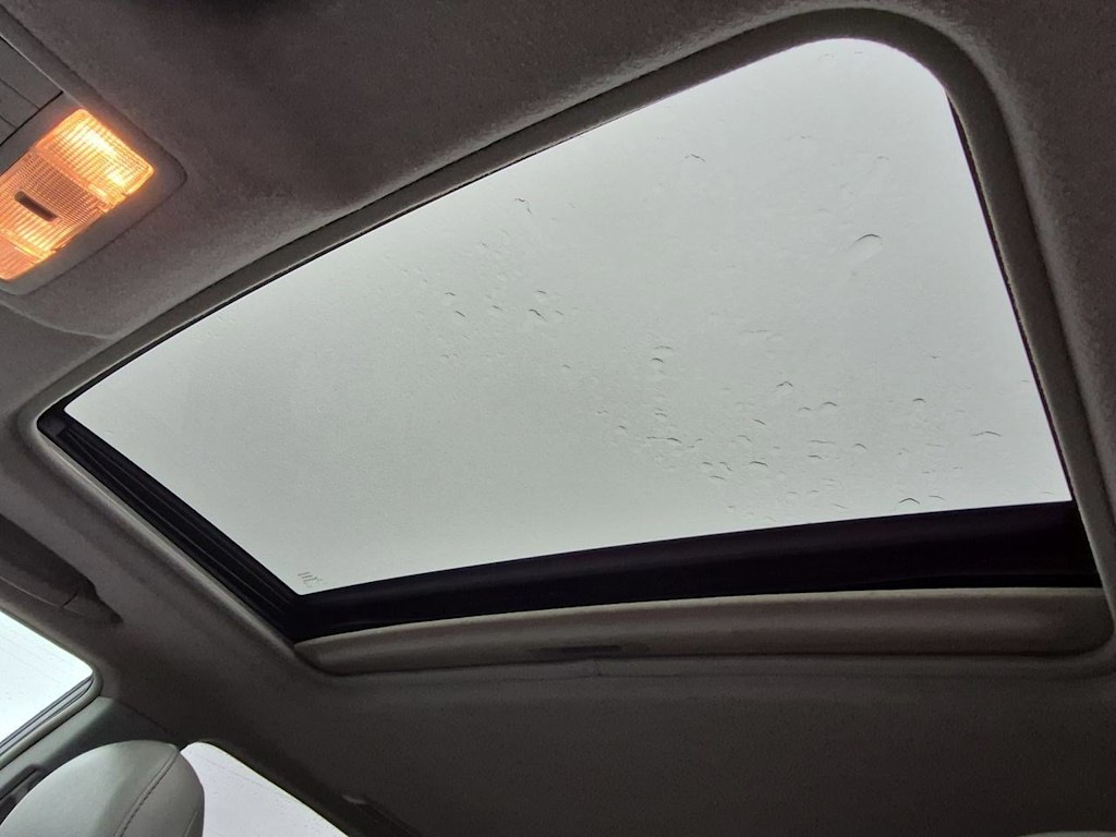 Thumbnail: 2012 Toyota Highlander - 26
