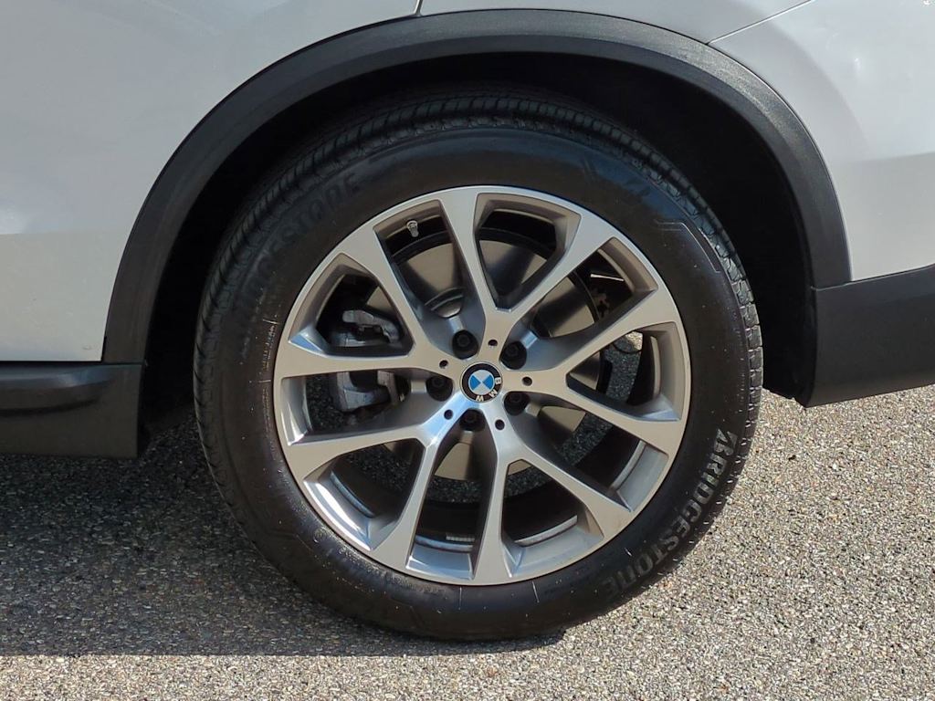 Thumbnail: 2024 BMW X5 - 8