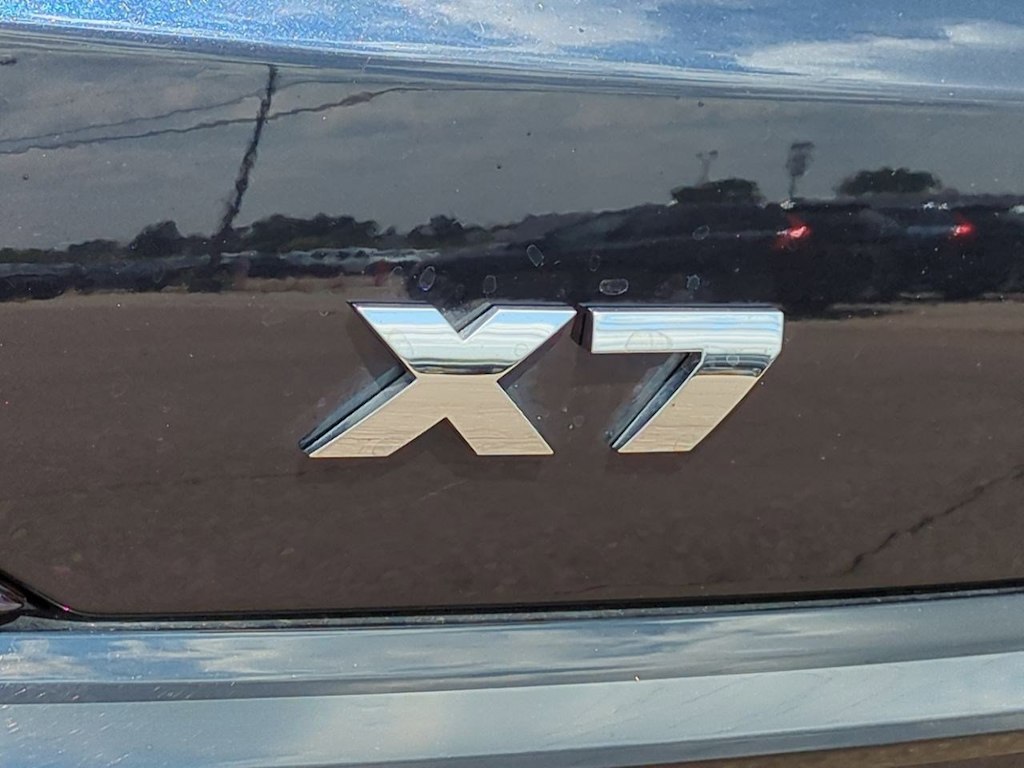 Thumbnail: 2025 BMW X7 - 24
