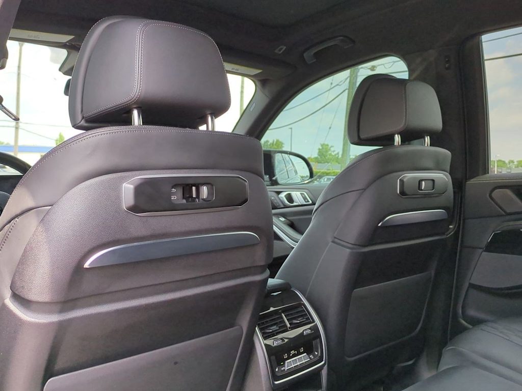 Thumbnail: 2025 BMW X7 - 12