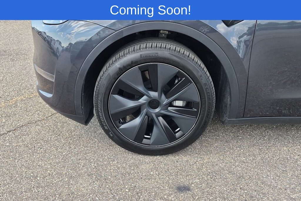 Thumbnail: 2024 Tesla Model Y - 8