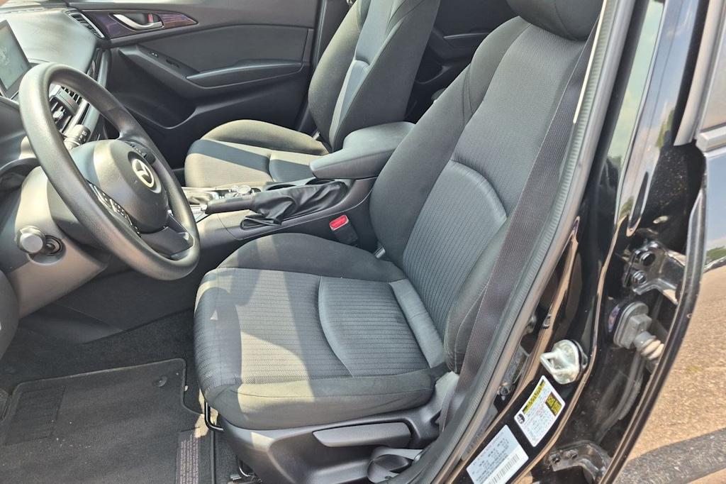 Thumbnail: 2015 Mazda Mazda3 - 11