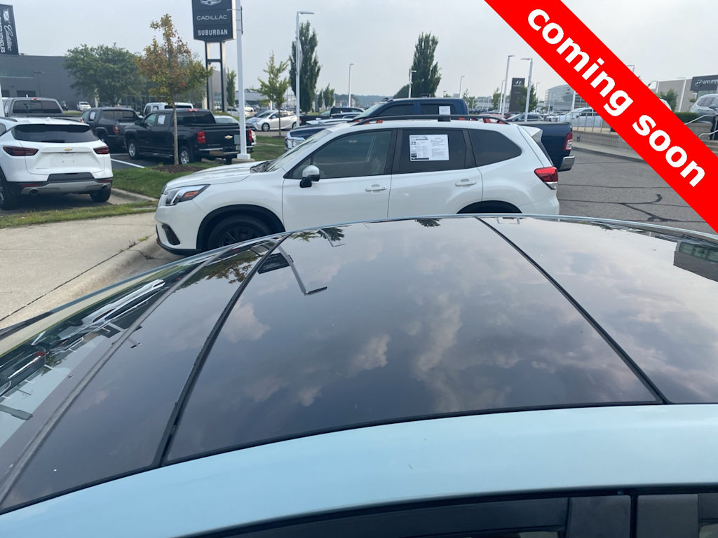 Thumbnail: 2012 Toyota Prius - 10