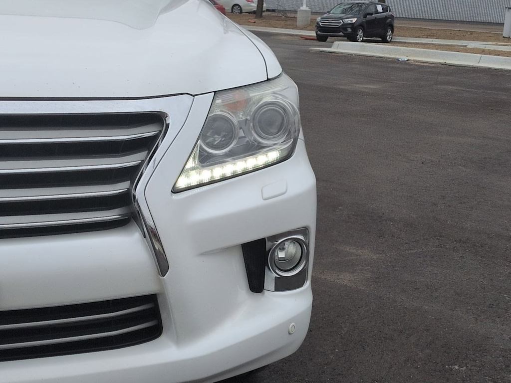 Thumbnail: 2013 Lexus LX - 24