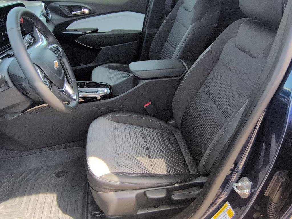 Thumbnail: 2024 Chevrolet Trax - 11