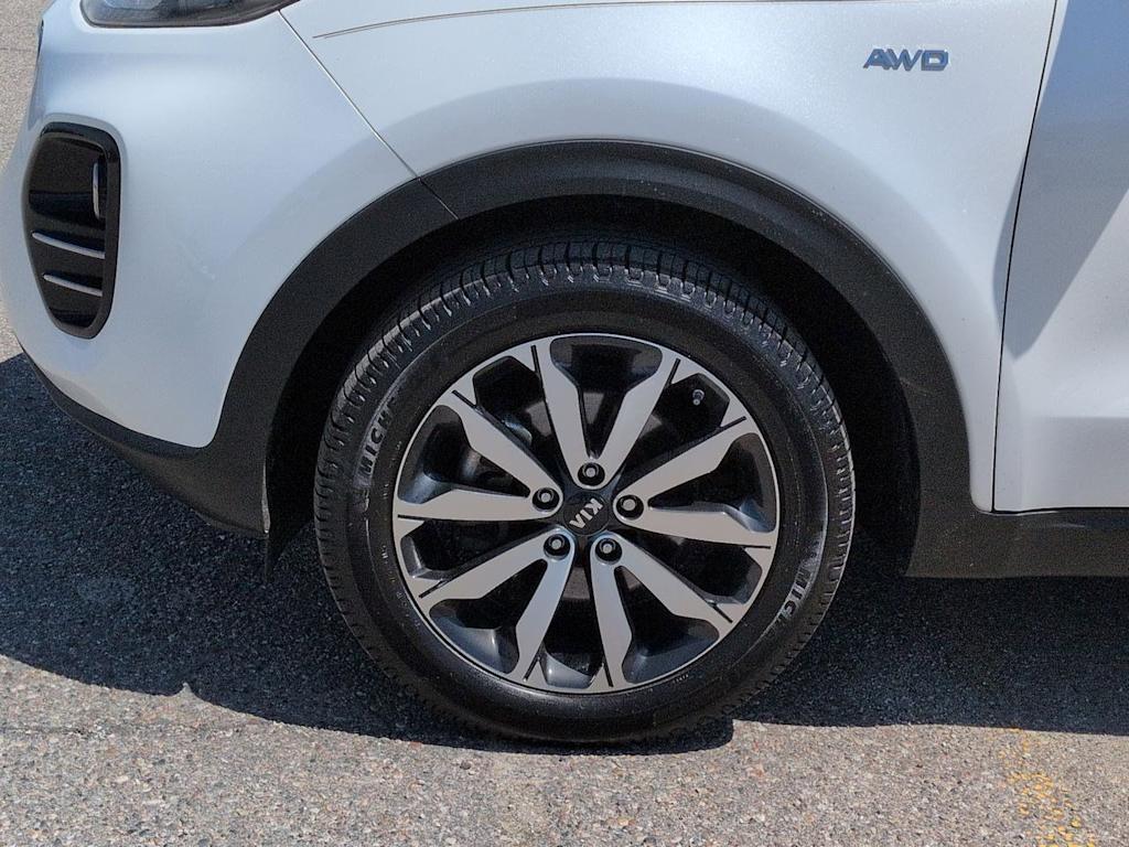 Thumbnail: 2017 Kia Sportage - 8