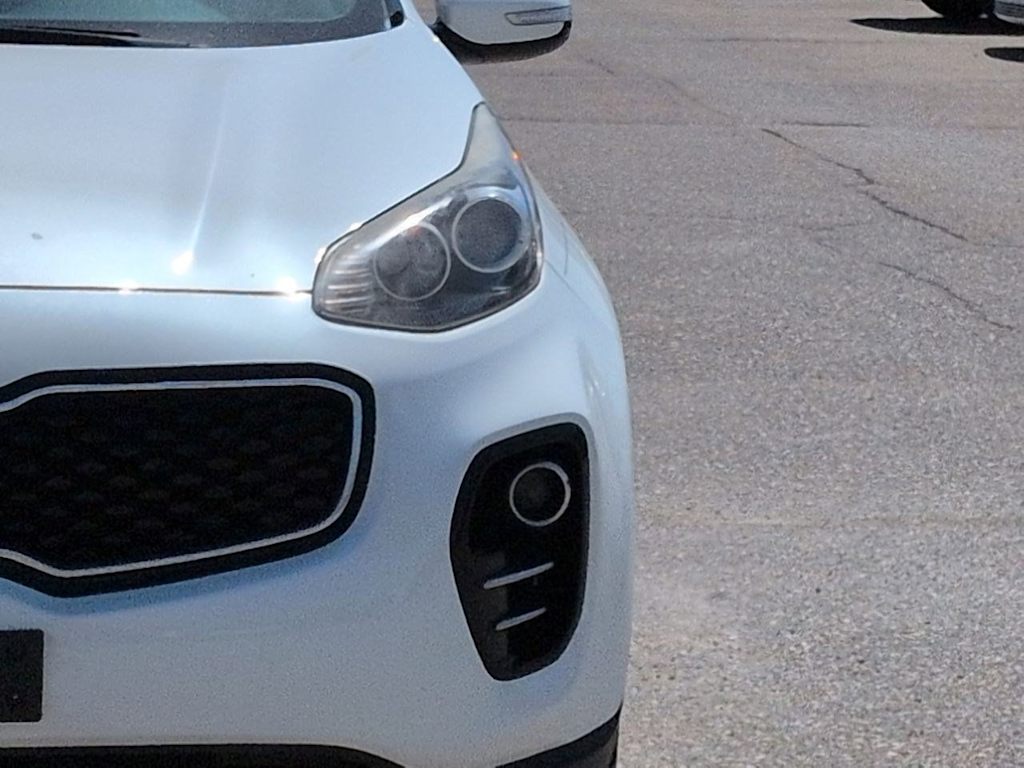Thumbnail: 2017 Kia Sportage - 24