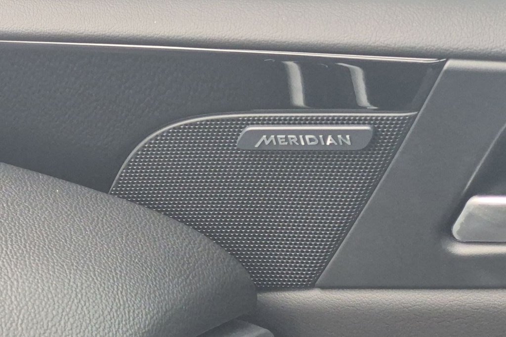 Thumbnail: 2017 Jaguar XE - 35