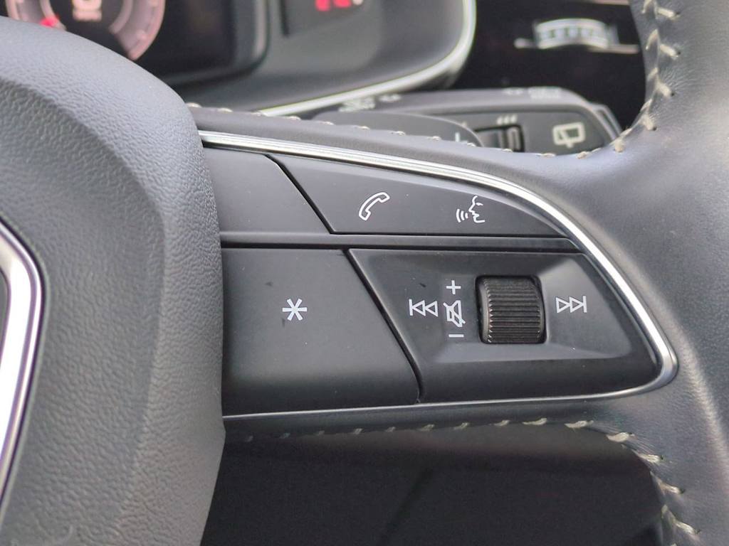 Thumbnail: 2019 Audi Q8 - 31