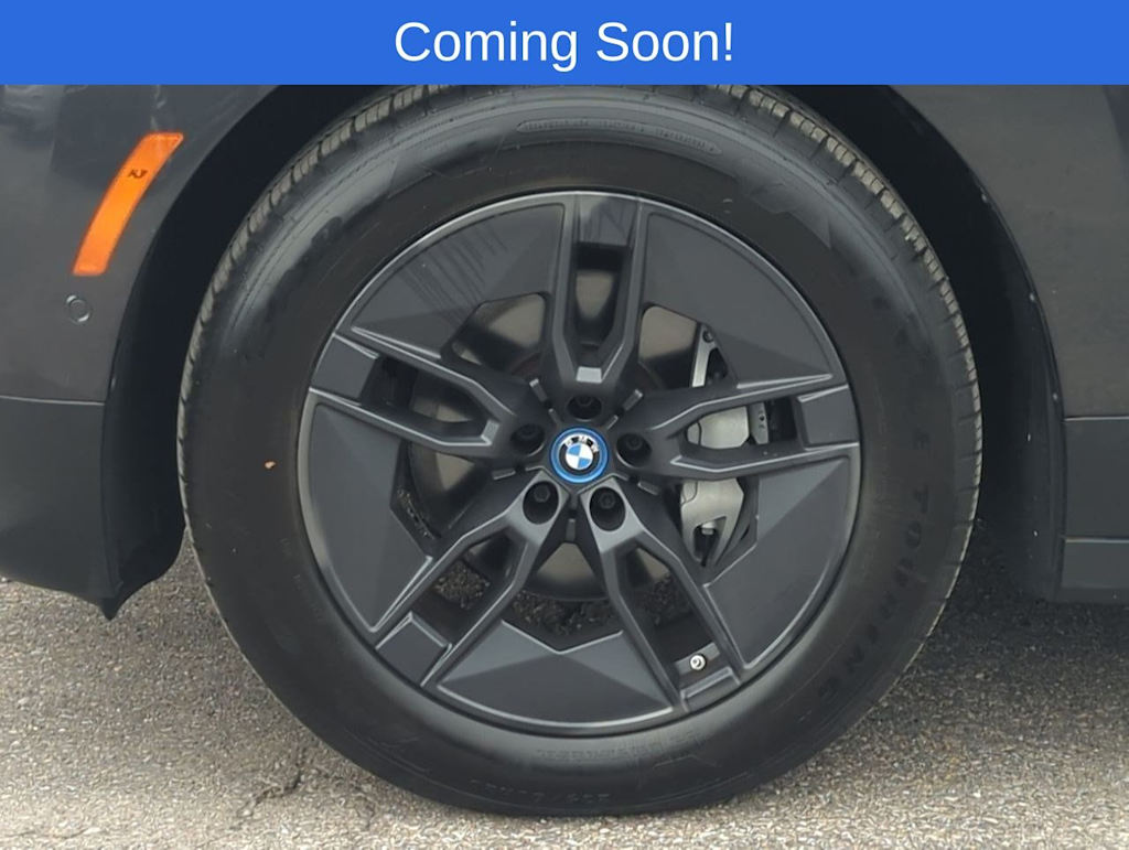 Thumbnail: 2023 BMW iX - 8